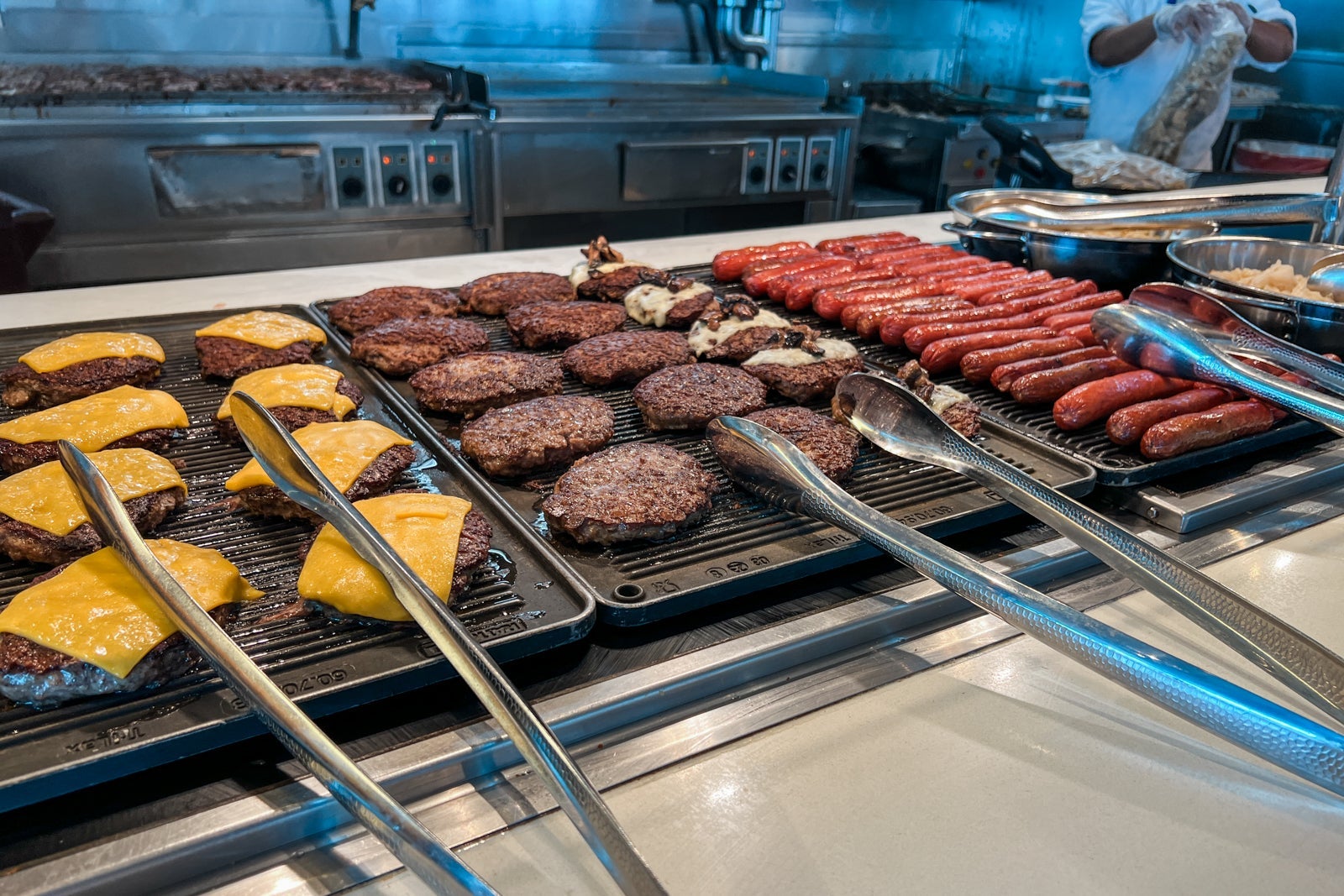 Buffet options on Windjammer Marketplace