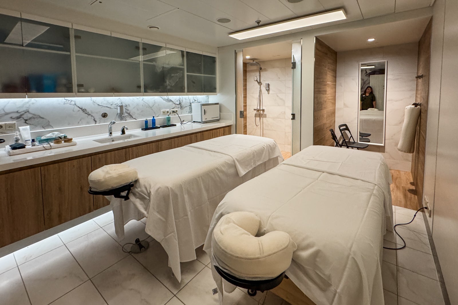 Couples massage room on Voyager of the Seas