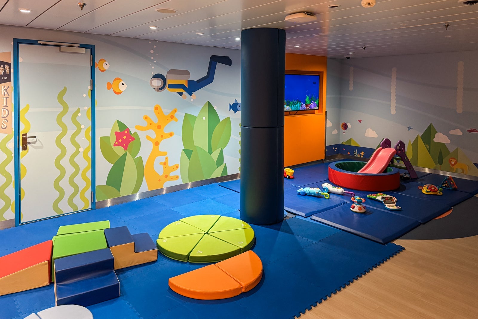 Adventure Ocean Voyager of the Seas