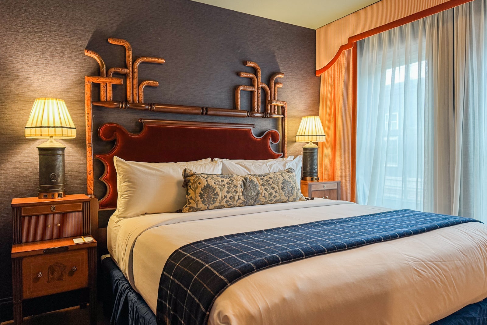 Graduate Hotel Princeton guest room