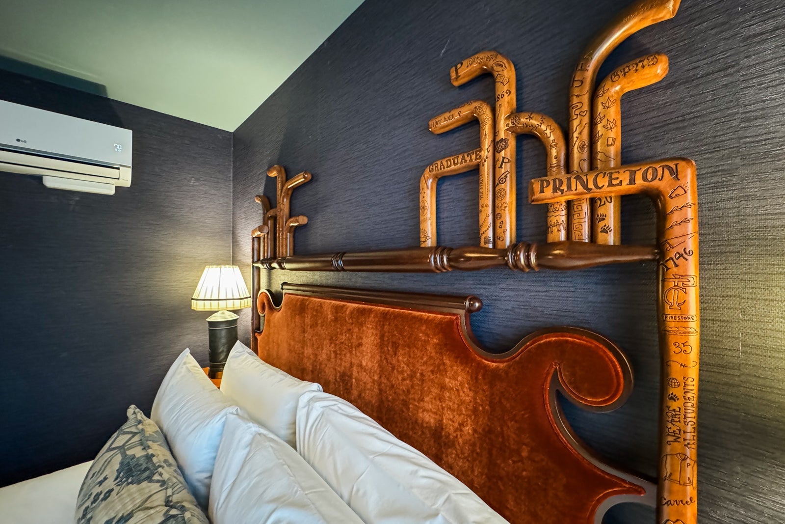 Graduate Hotel Princeton guest room