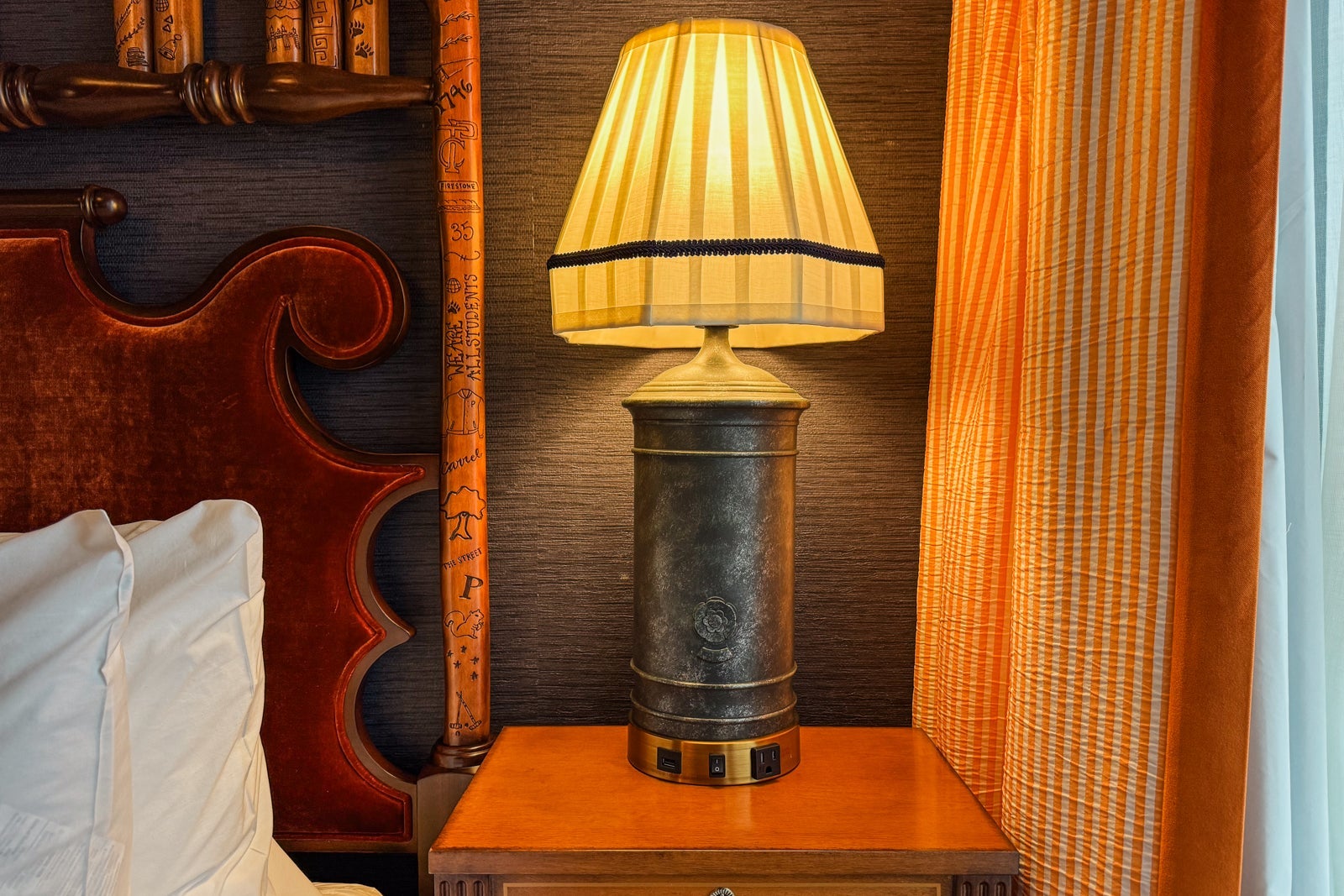 Graduate Hotel Princeton guest room