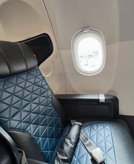 Offer extended: Free snacks on some flights if you are a Delta Air Lines cardholder