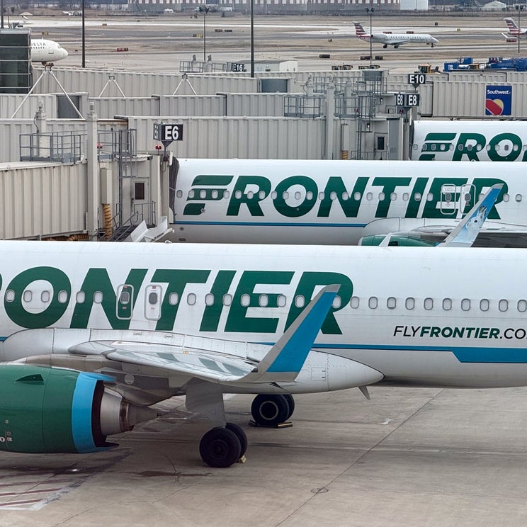 Frontier makes it easier to earn top-tier elite status in 2027 but cuts earning rates for basic fares and noncardholders