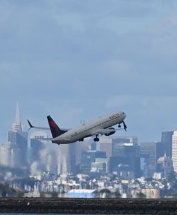 Airlines that offer you a credit if the price of airfare drops