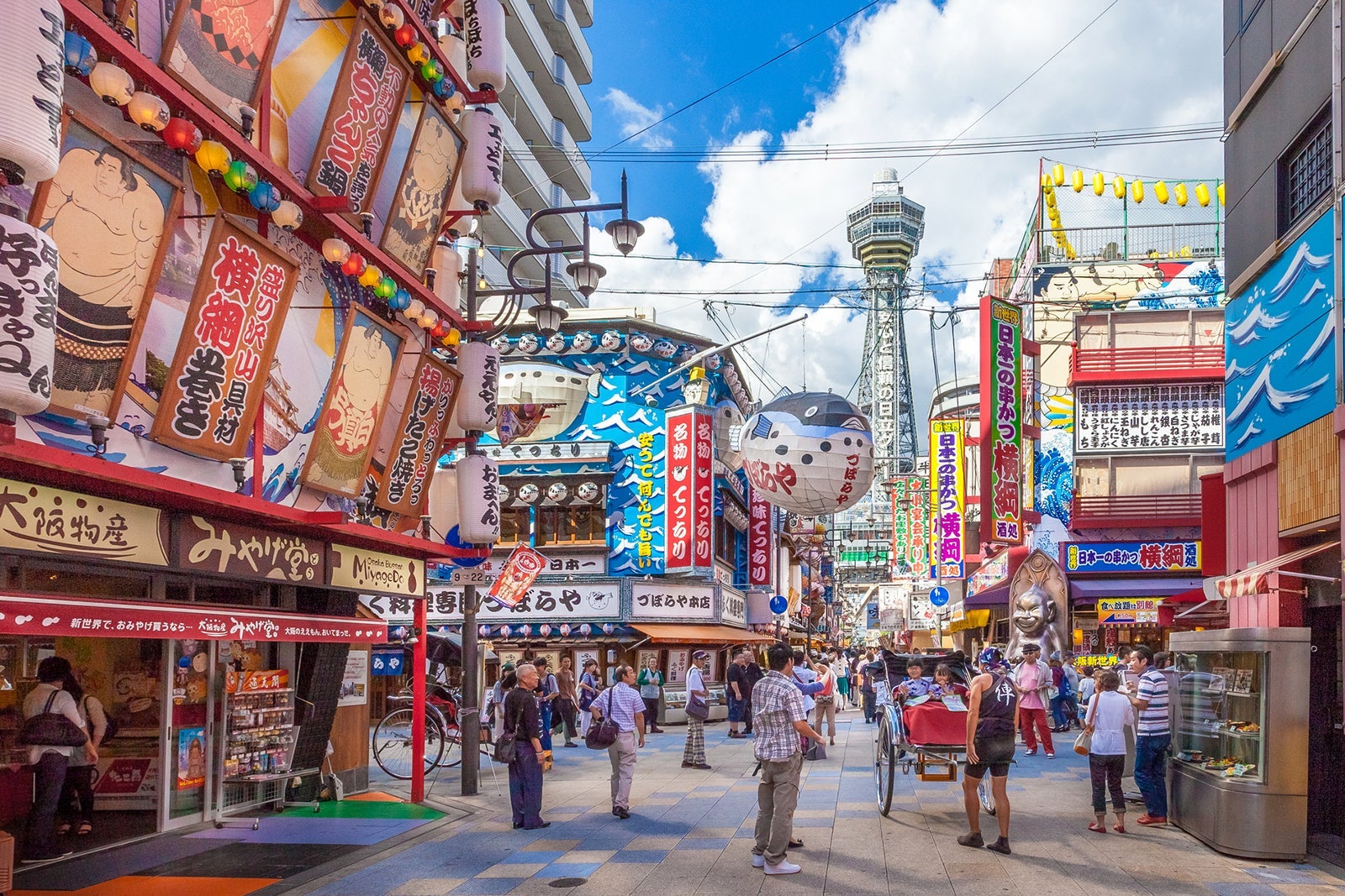 Tsutenkaku tower in Osaka's Shinsekai entertainment district.