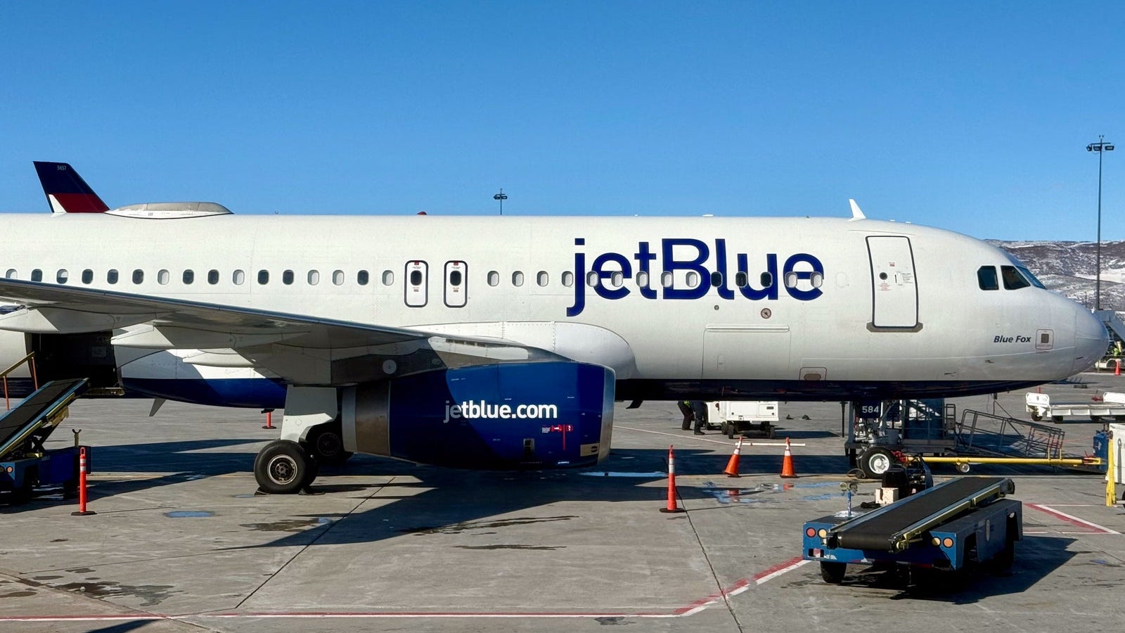 JetBlue Airbus A320 HDN