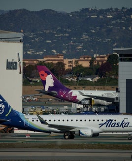 Alaska and Hawaiian aircraft