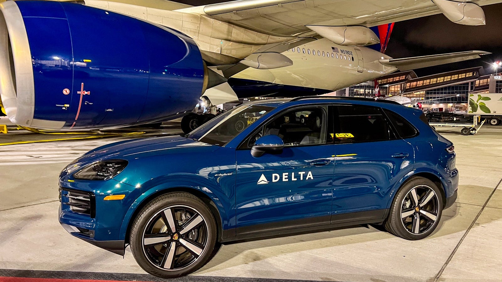 Delta One LAX Lounge Pre Flight Experience