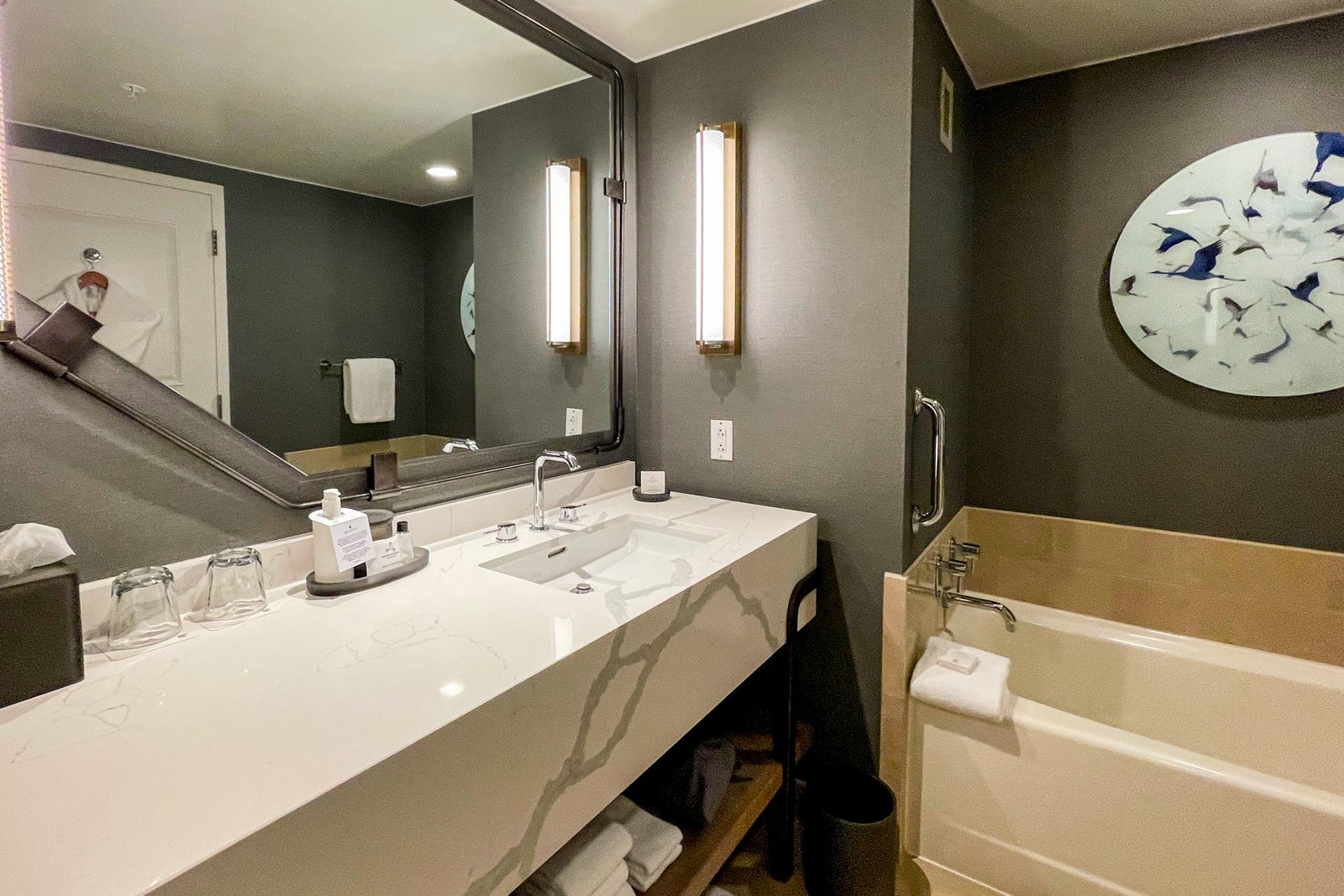 King guest room at JW Marriott Orlando, Grande Lakes