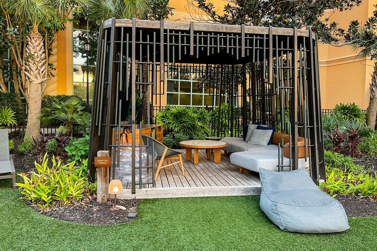 Splash Cove cabana at JW Marriott Orlando Grande Lakes