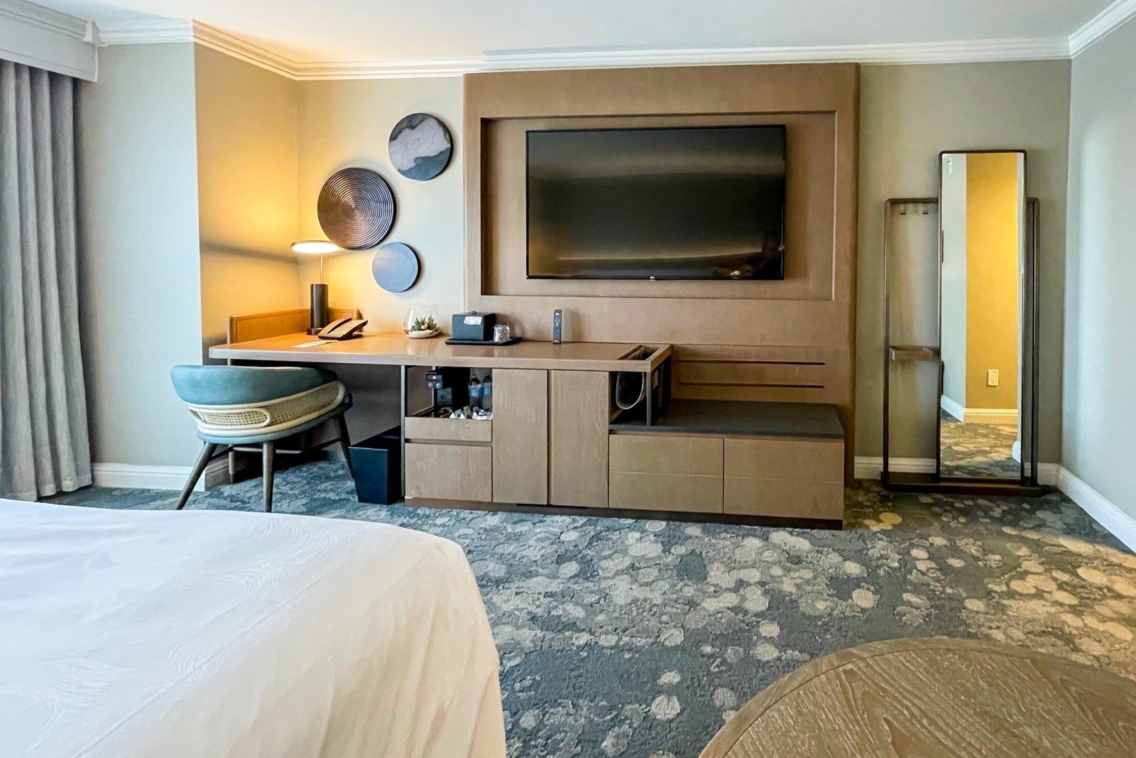 King guest room at JW Marriott Orlando, Grande Lakes