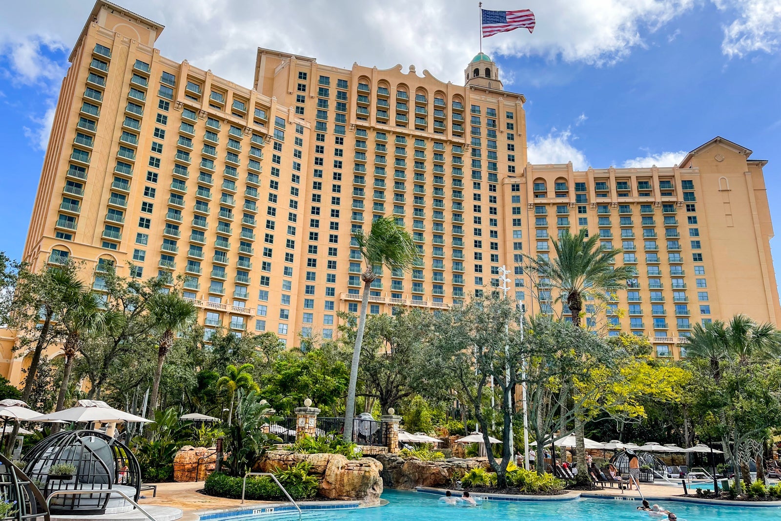 exterior of the towers of JW Marriott Orlando Grande Lakes