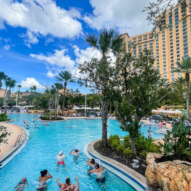 Up to $1,375 in value: Marriott Bonvoy credit card welcome offers ranked