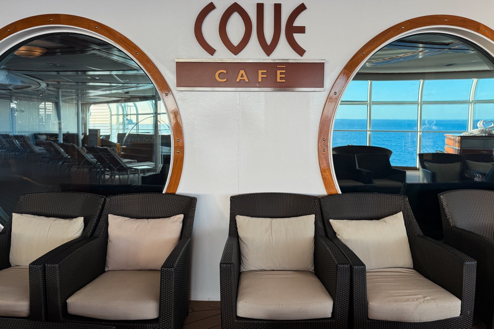 Disney Fantasy dining