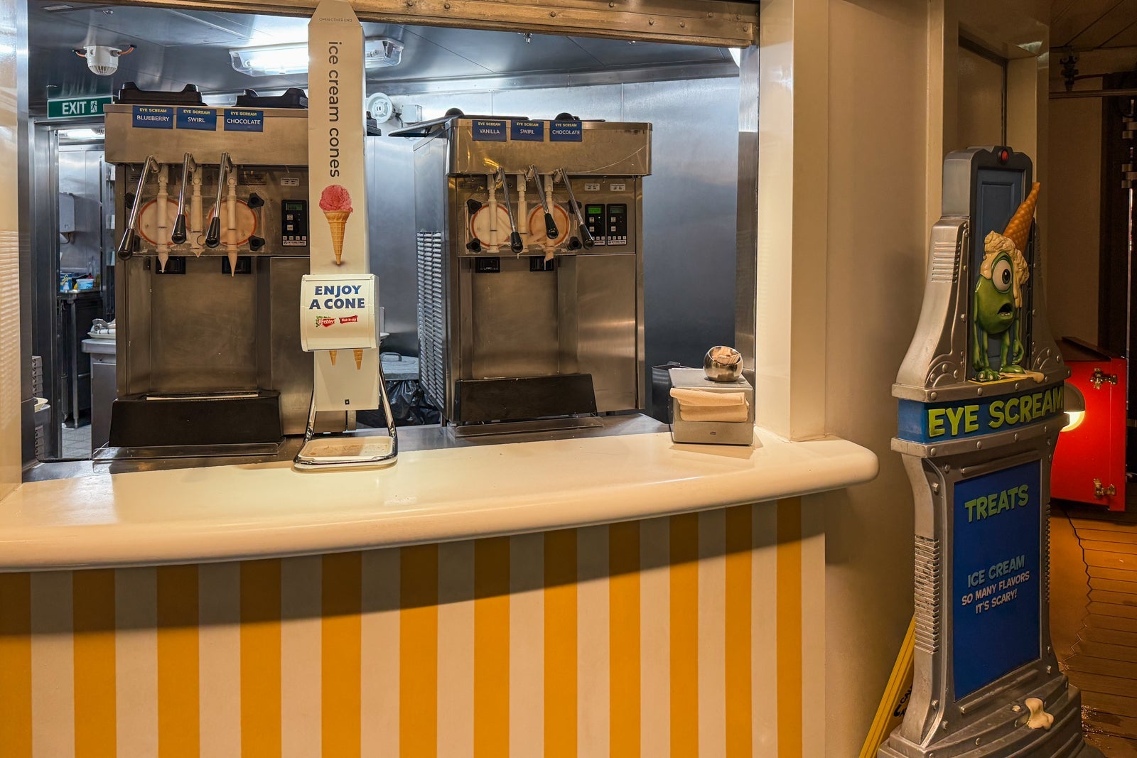 Disney Fantasy dining