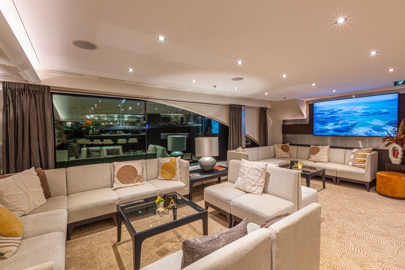 A seating area in the Panorama Lounge on Avalon Artistry II