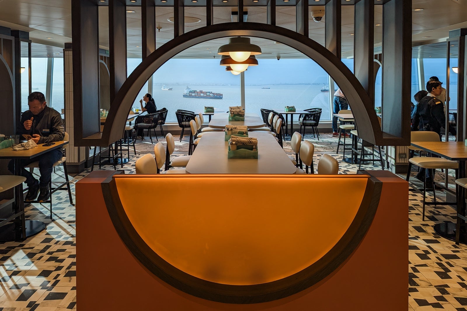 norwegian aqua dining