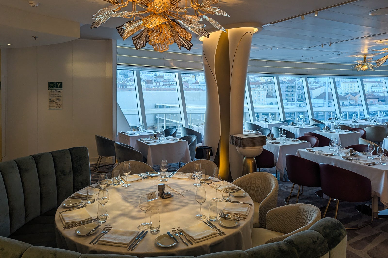 norwegian aqua dining