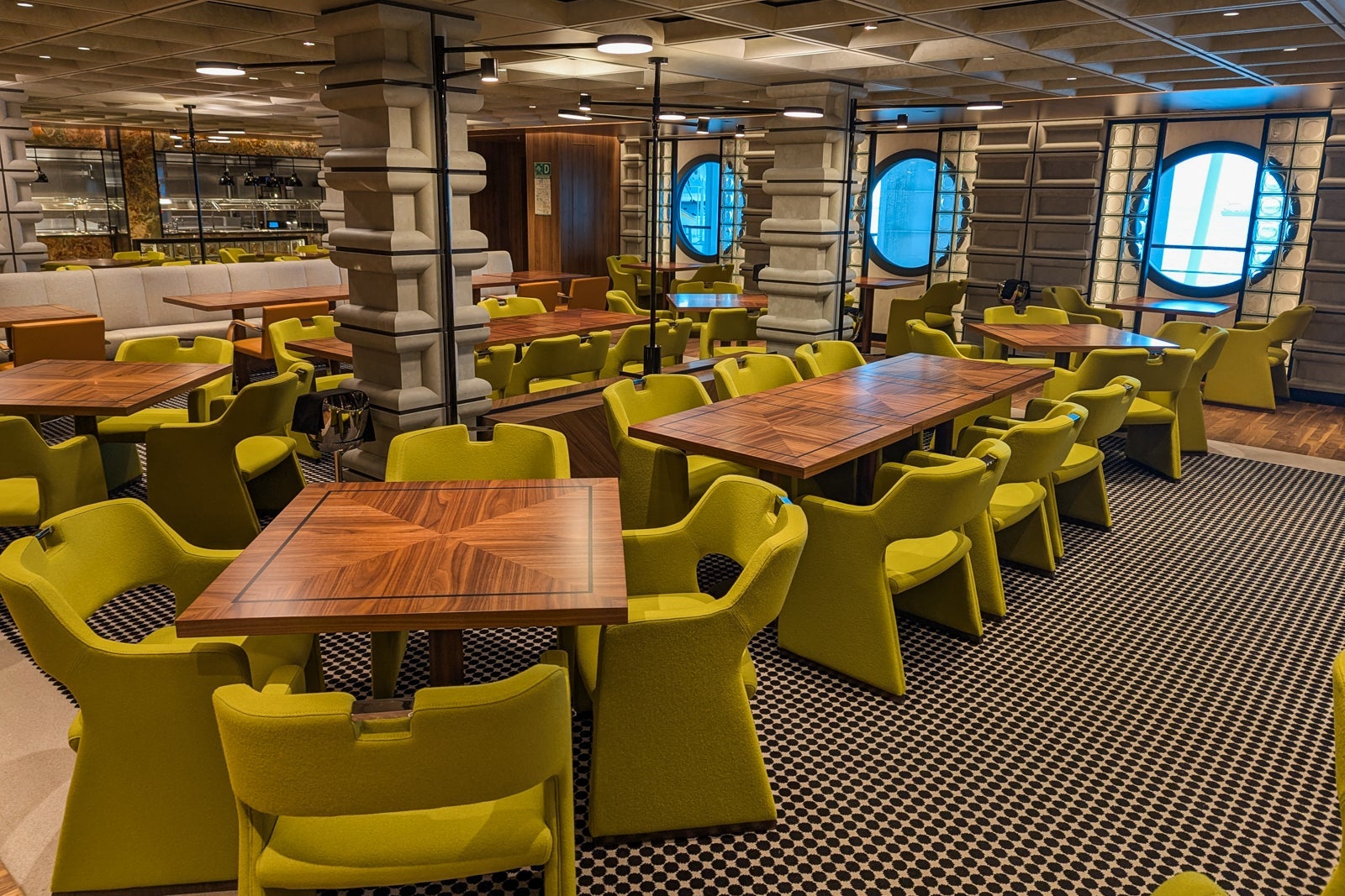 norwegian aqua dining