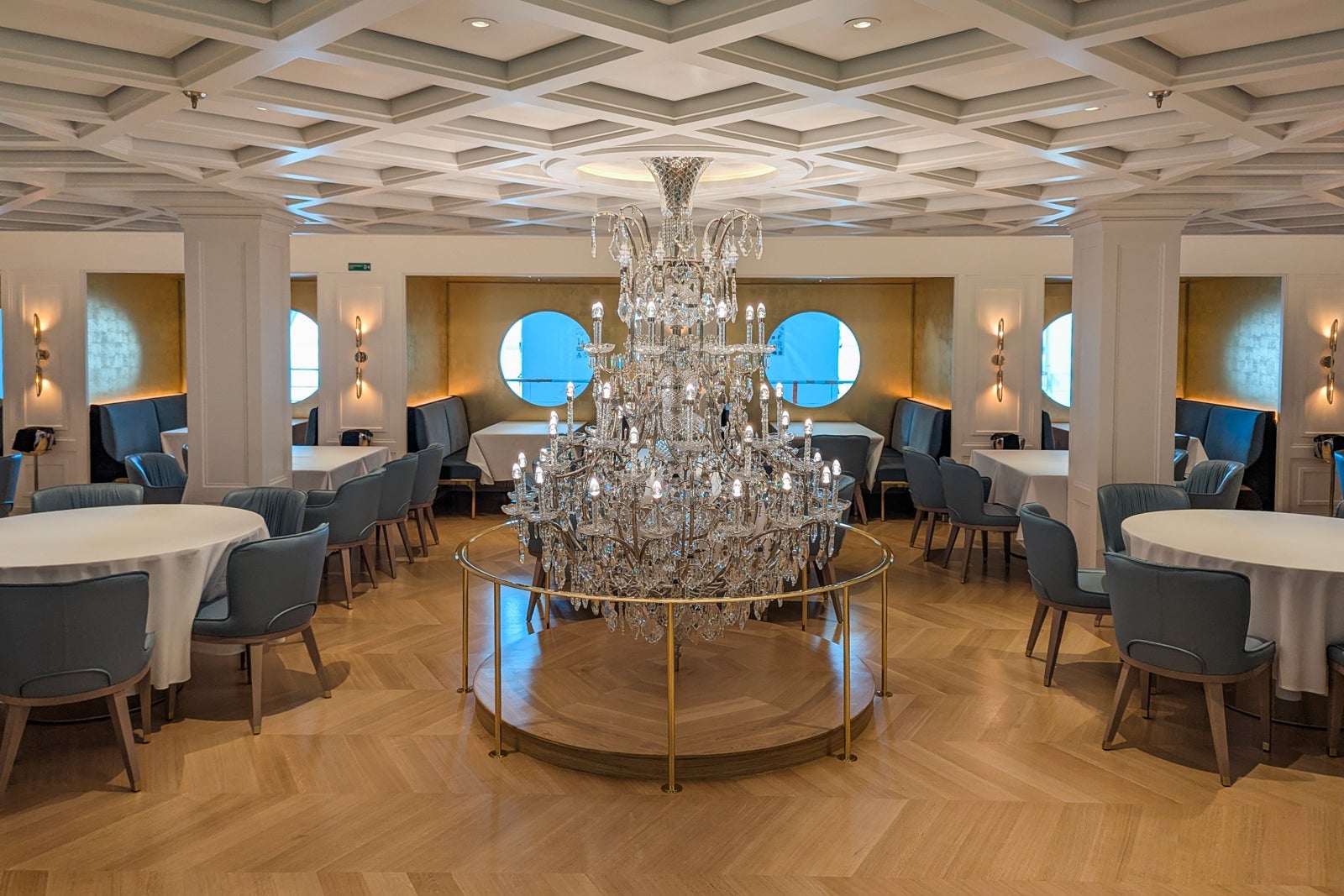 norwegian aqua dining