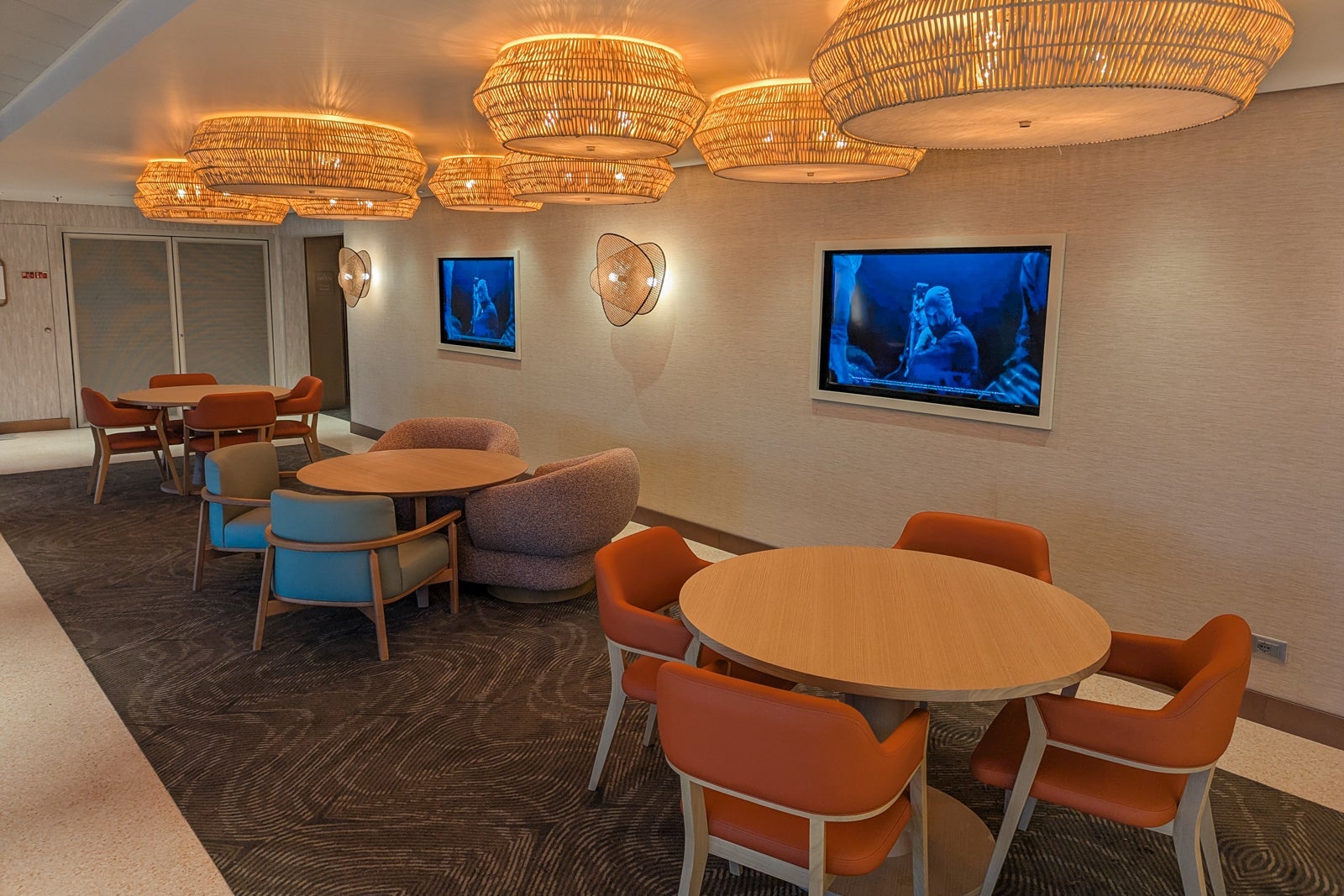 norwegian aqua dining