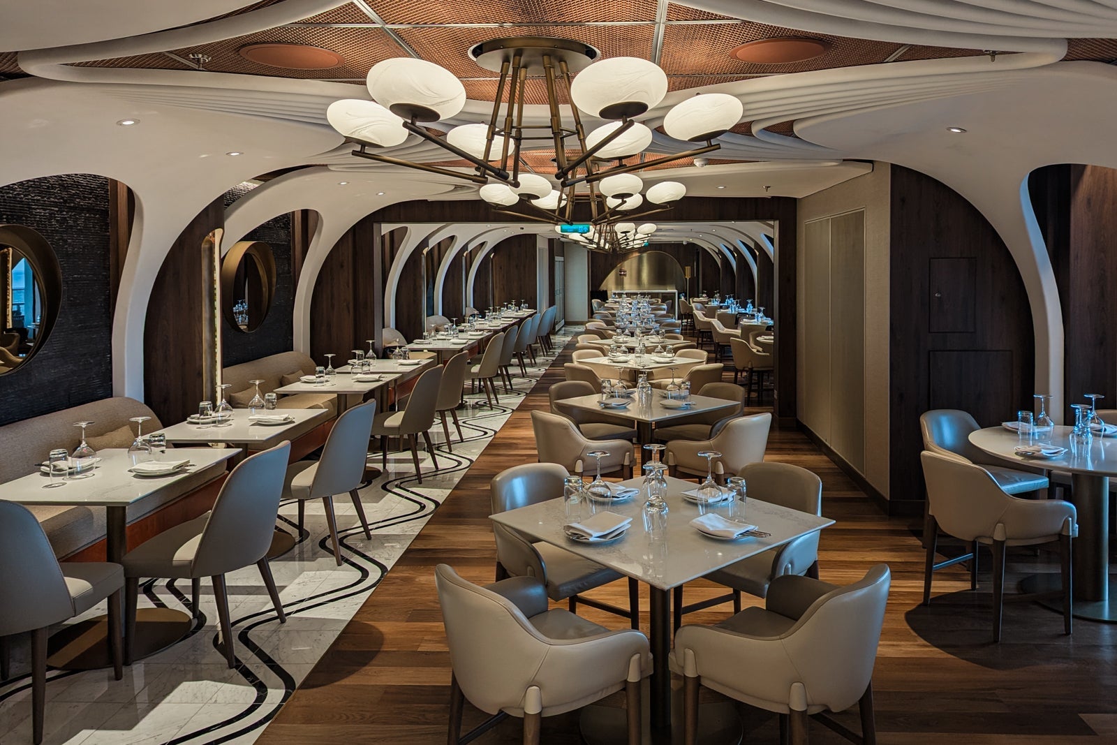 norwegian aqua dining