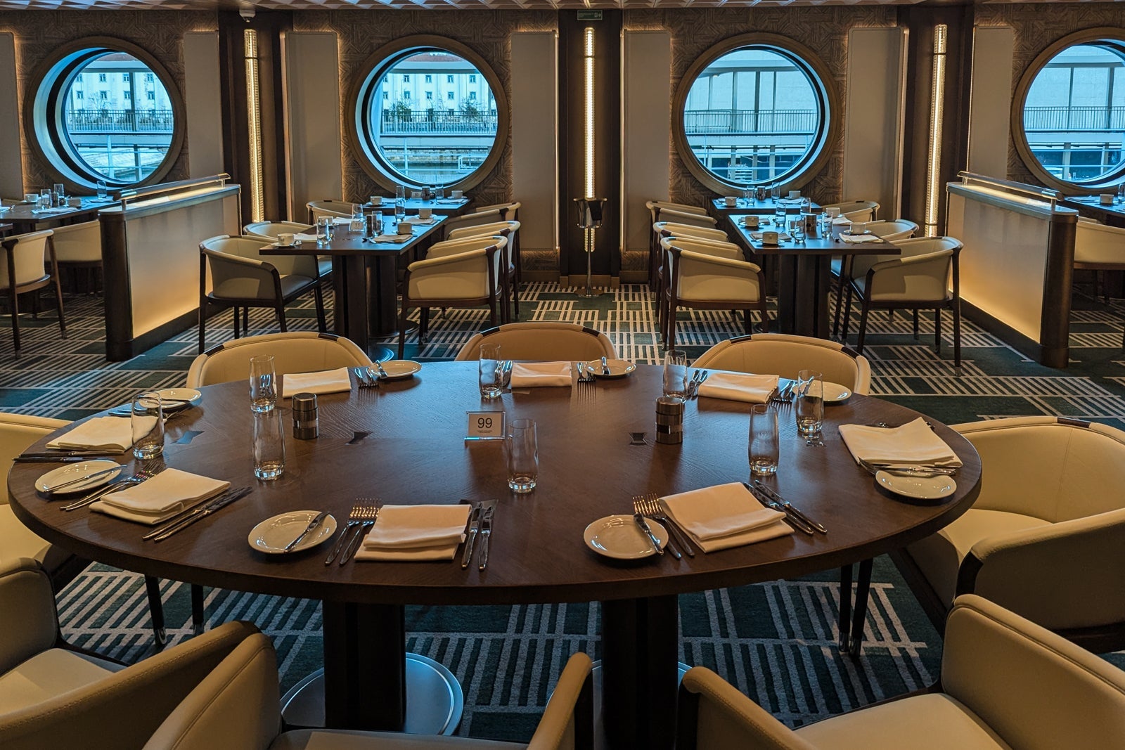 norwegian aqua dining