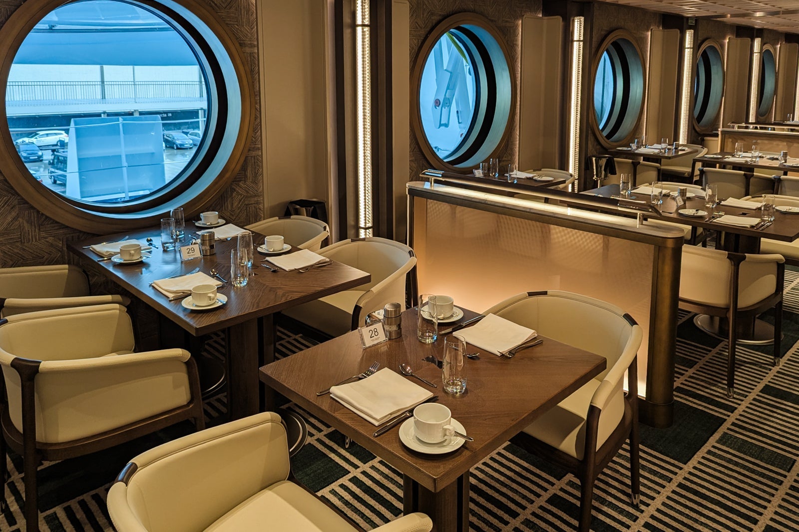 norwegian aqua dining