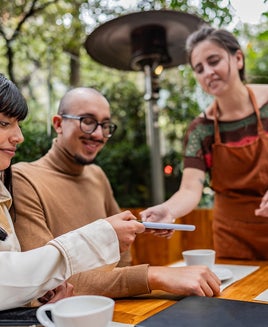 American Express launches 'Pay with Points' through Apple Pay