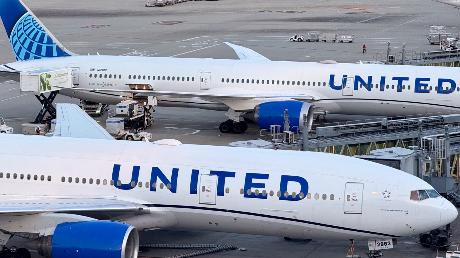 United Boeing 787 777 Tokyo HND