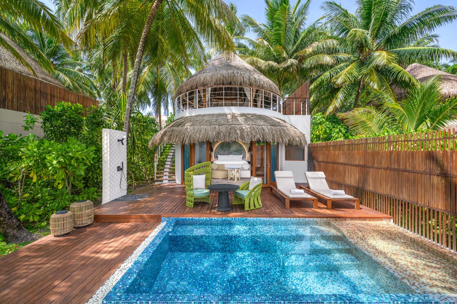 W Maldwices villa pool