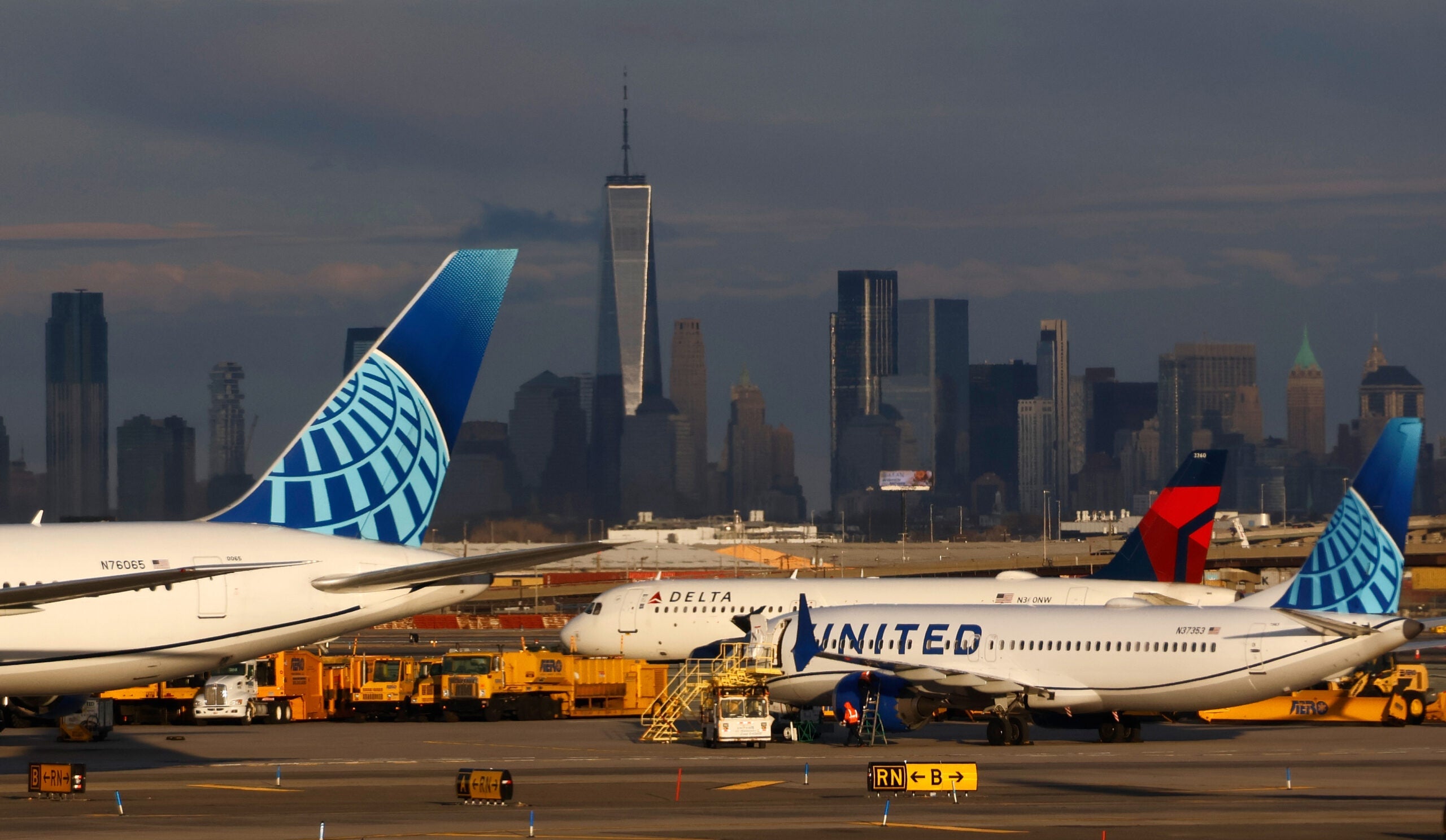The United Planes on Tarmac