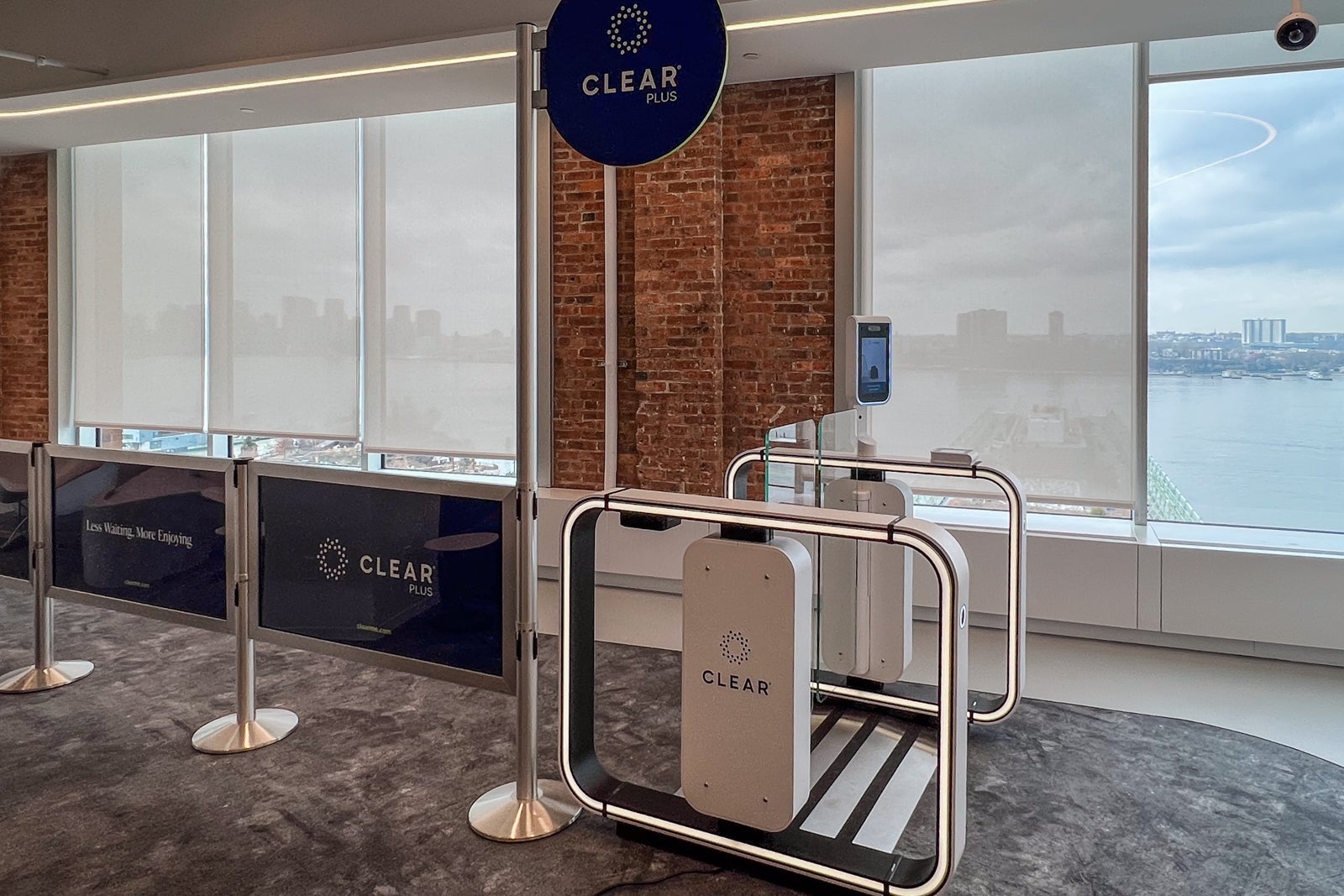Oakland Clear Boarding Gate Alaska