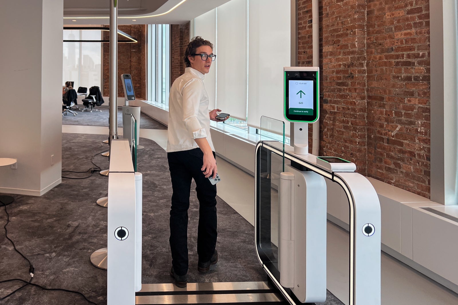 Oakland Clear Boarding Gate Alaska