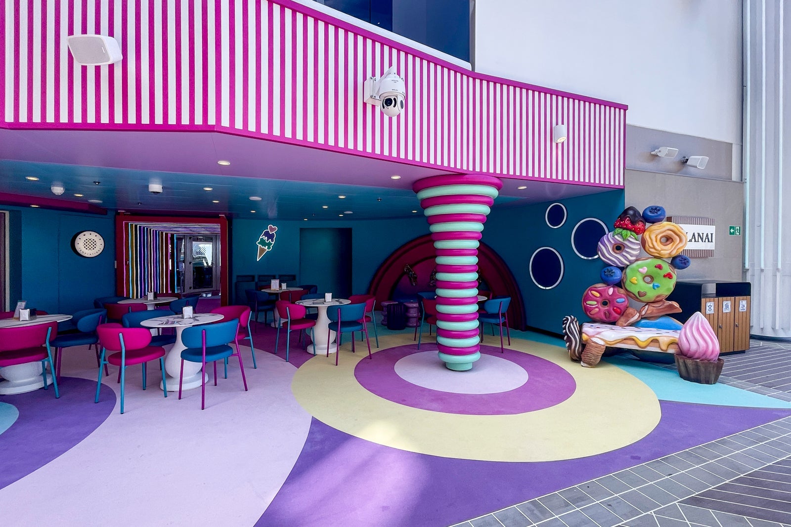 Sweet Temptations dessert shop. MSC World America