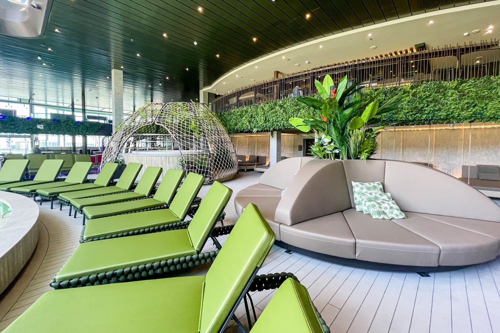 Botanic Garden lounge area. MSC World America