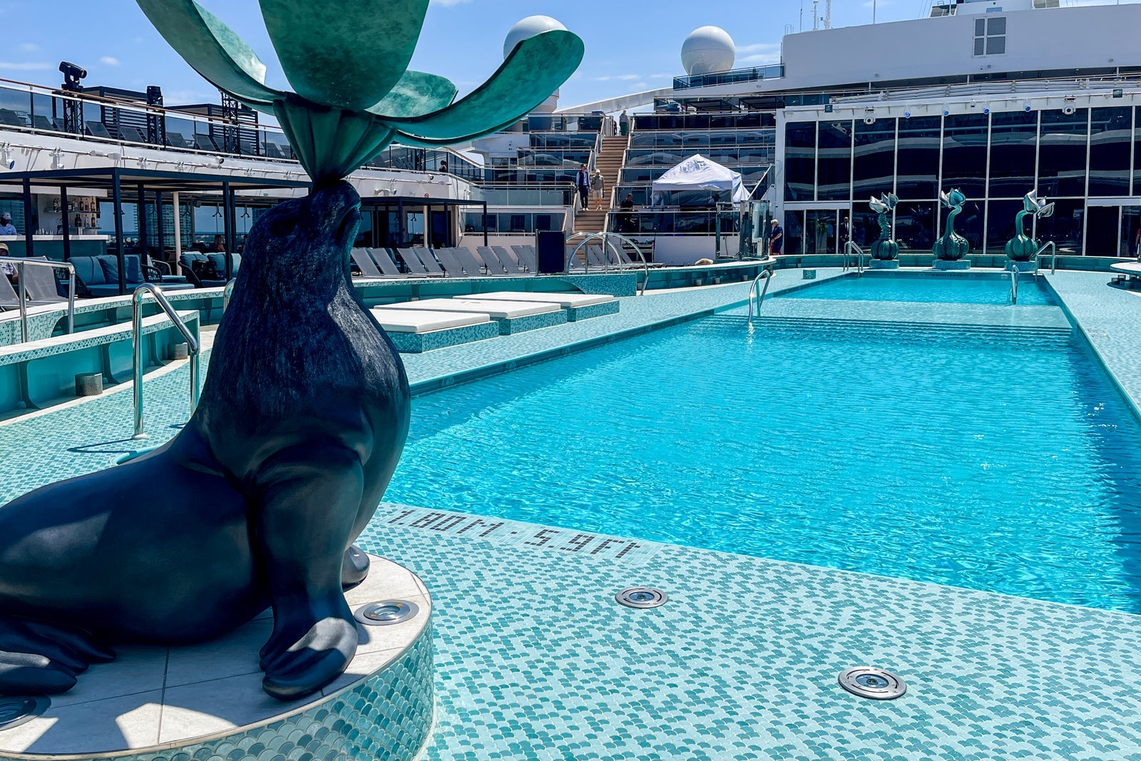 Mar Azul pool. MSC World America