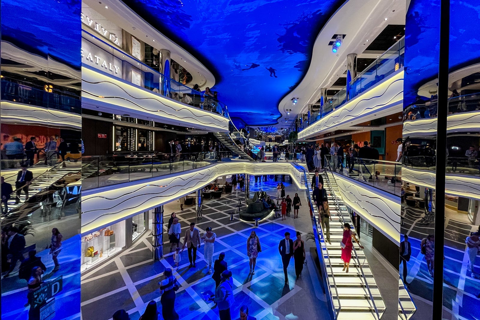 World Galleria aboard MSC World America