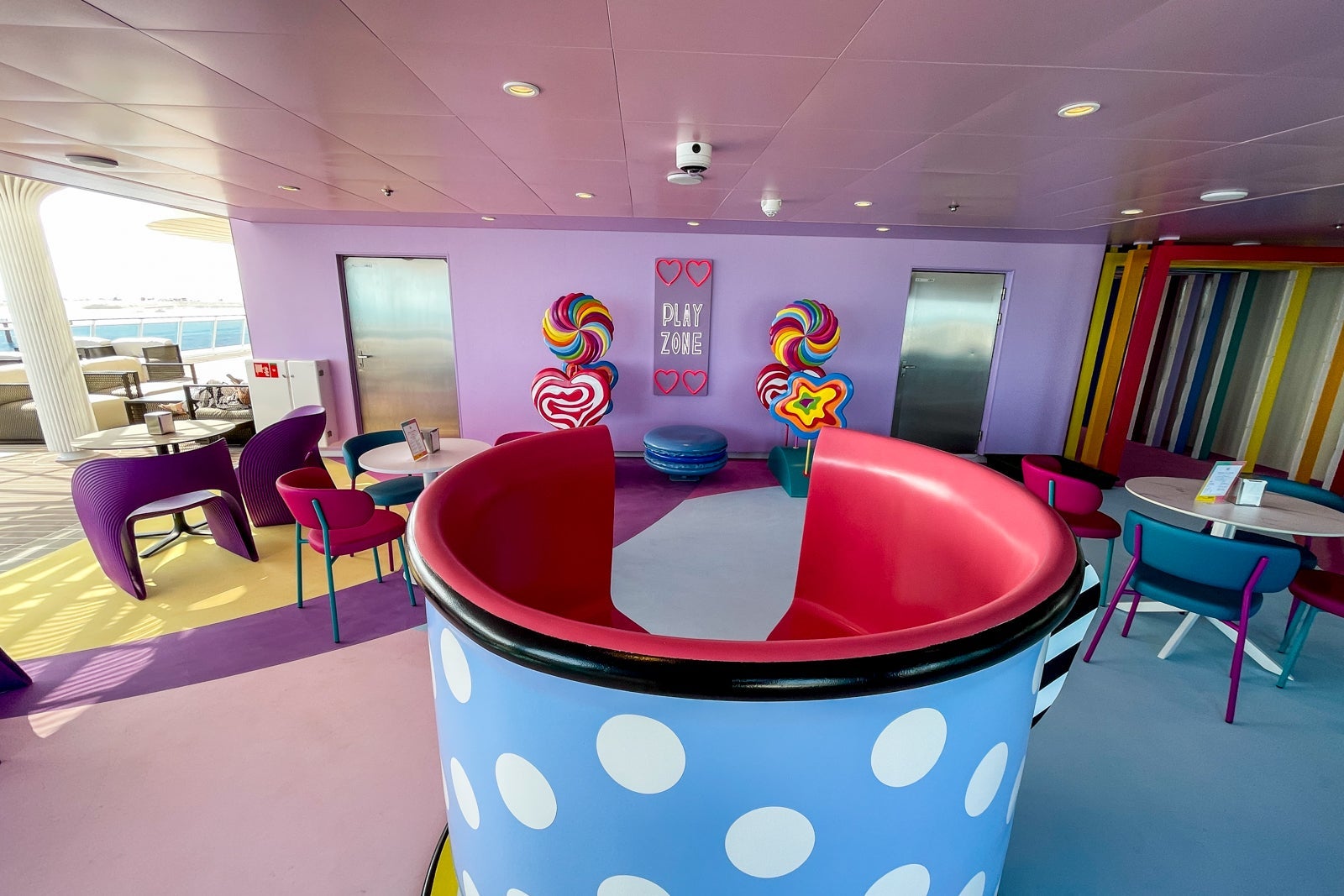 Sweet Temptations dessert shop. MSC World America