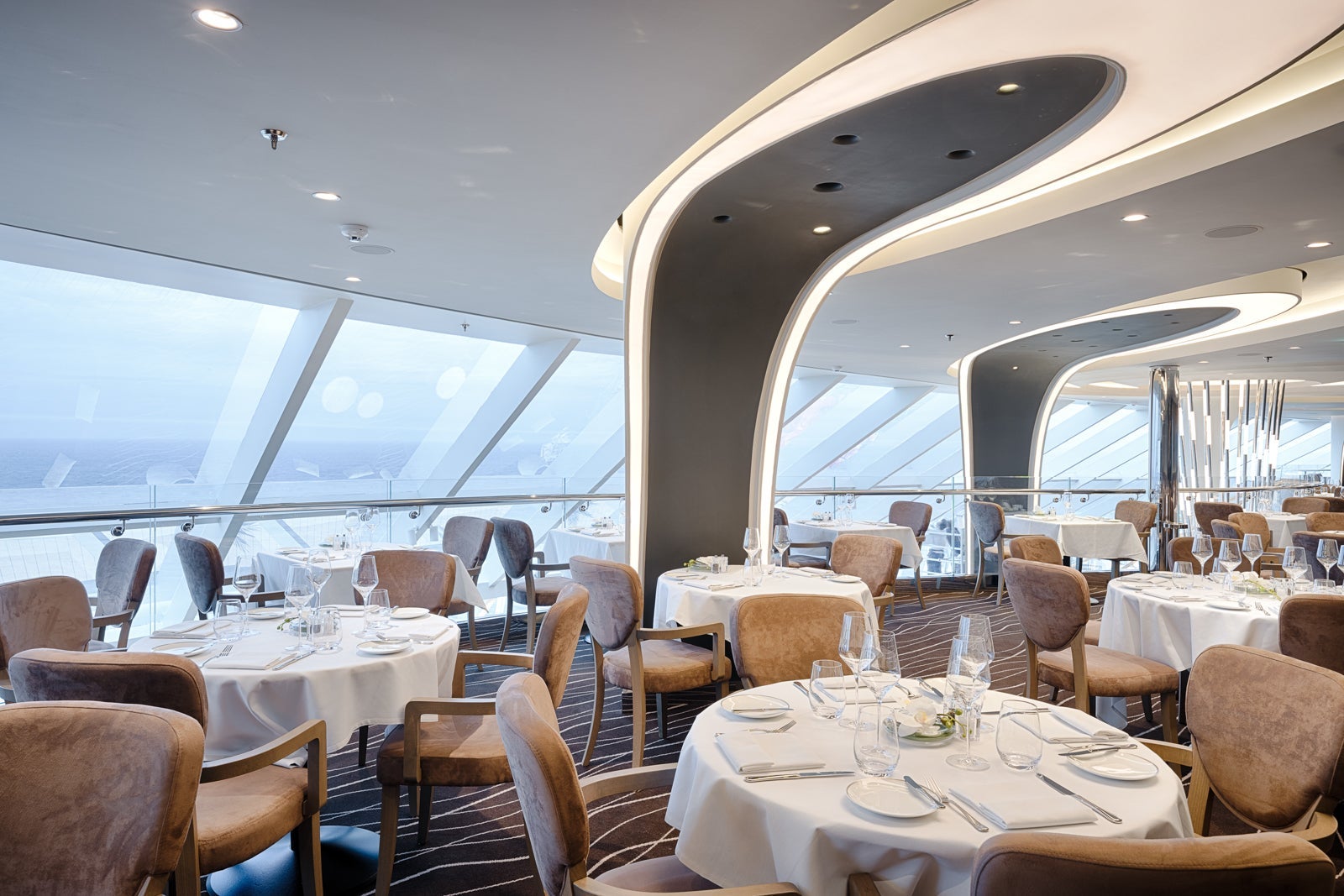 MSC Yacht Club Grill & Bar. MSC World America