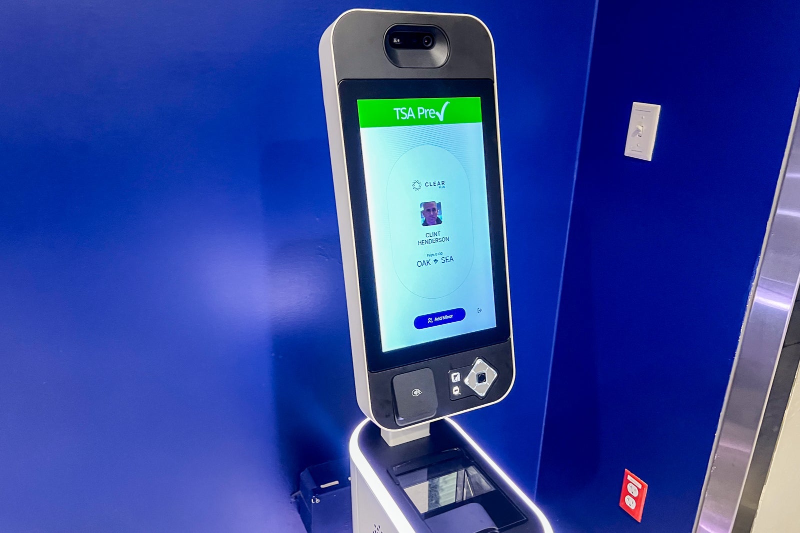 EnVe pods at Oakland International Airport (OAK). CLINT HENDERSON/THE POINTS GUY