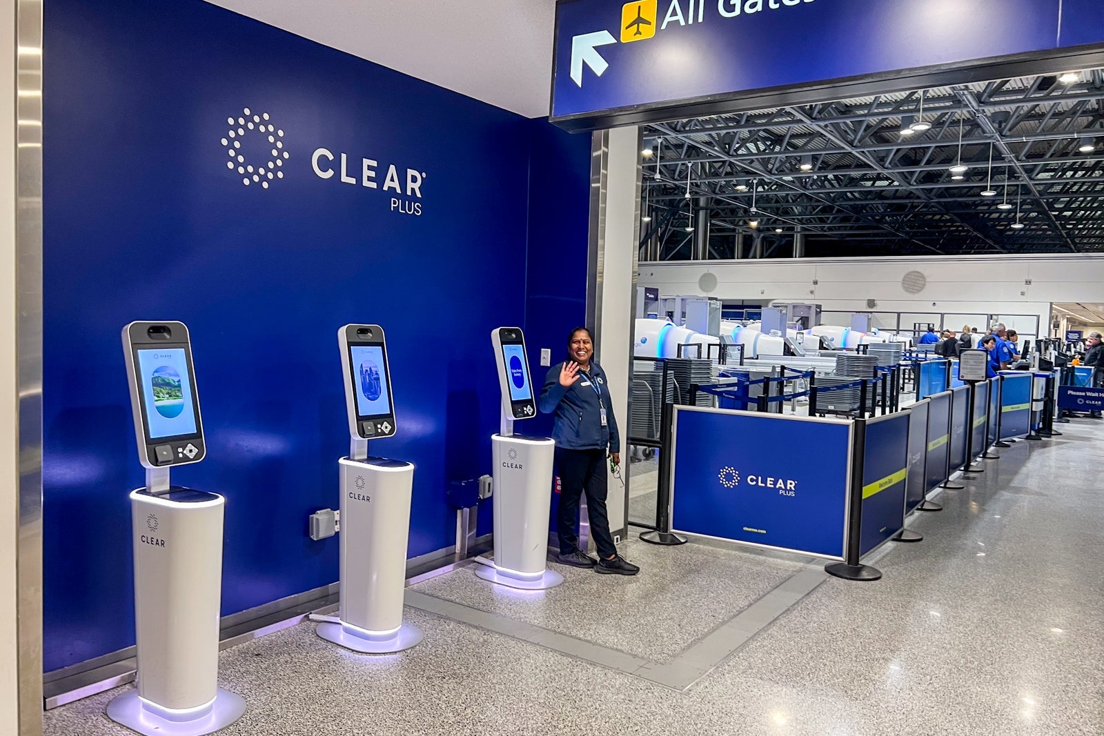 Oakland Airport Clear screening lanes.