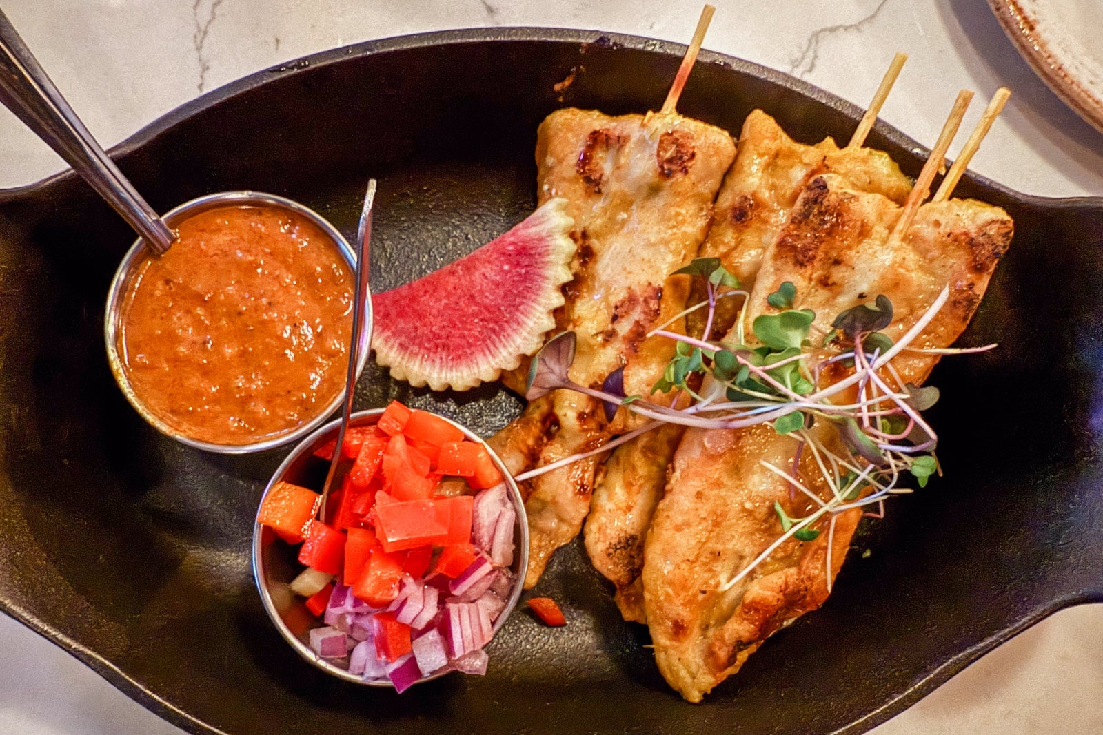 Pairing food on the plate