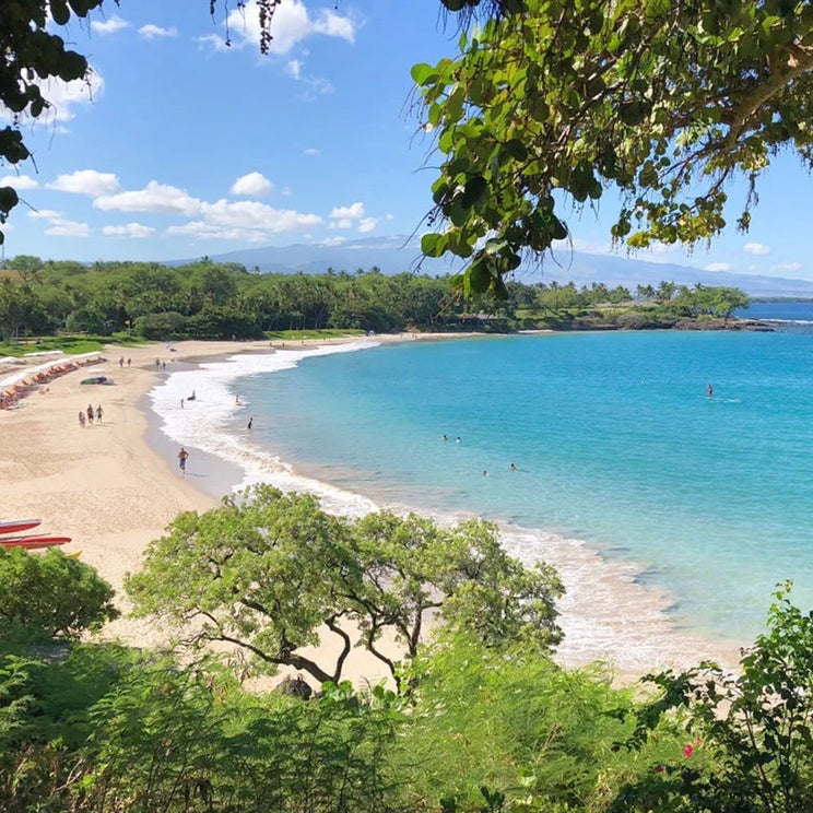 The best ways to travel to Hawaii with points and miles
