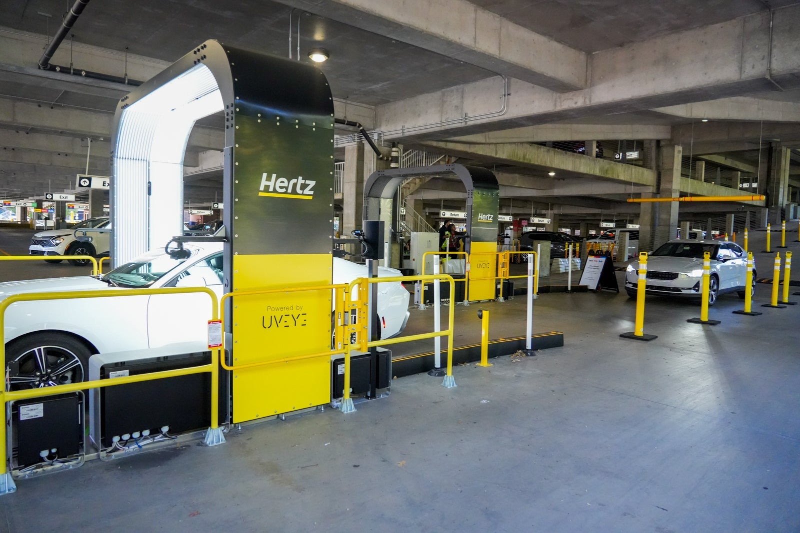Hertz location at the airport
