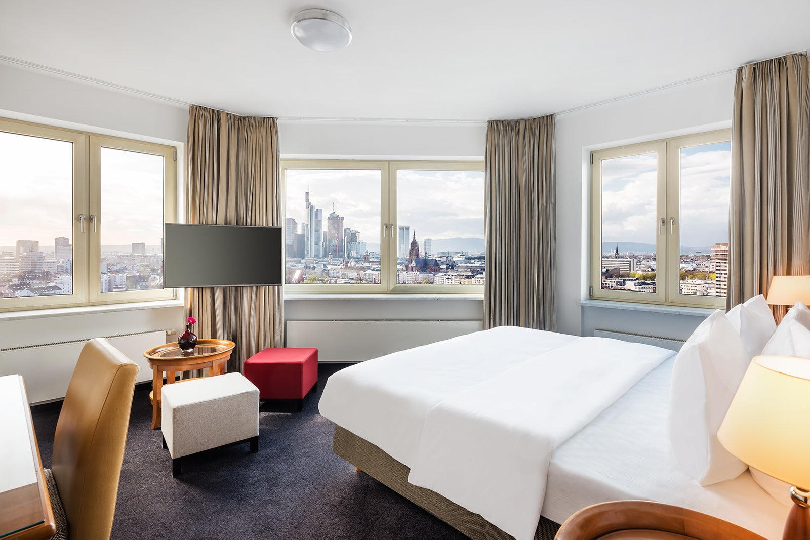Hyatt Linder Hotel Frankfurt Main Plaza One King Kitchenette Skyline View Overview