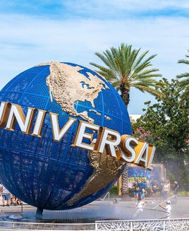 Three dimensional globe logo at Universal Studios. Zoom