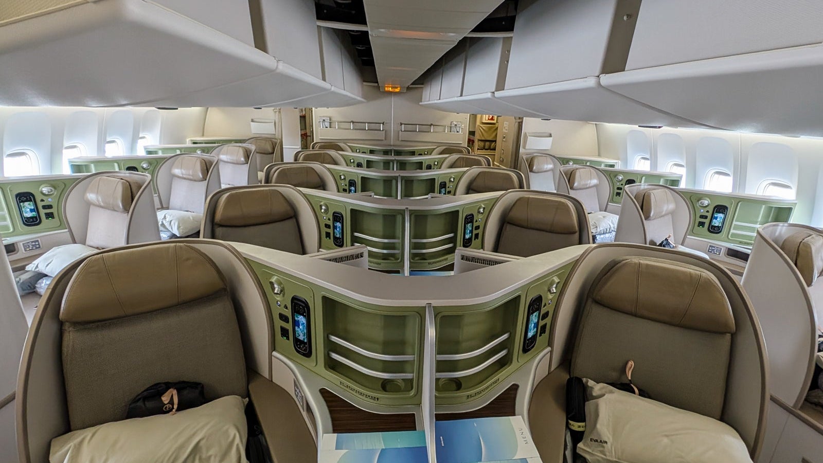 A basic lounge but first class in the air: A review of EVA Airways business class on the 777-300ER from Taipei to London - The Points Guy A basic lounge but first class in the air: A review of EVA Airways business class on the 777-300ER from Taipei to London - The Points Guy