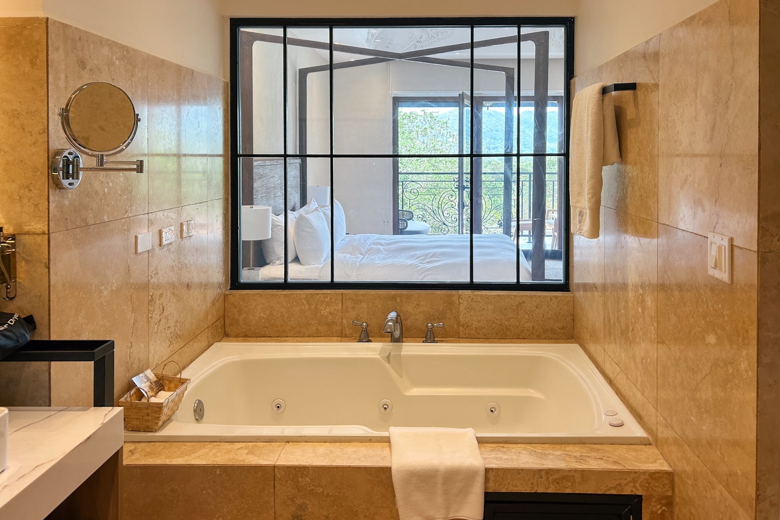 room at hotel la compania del valle